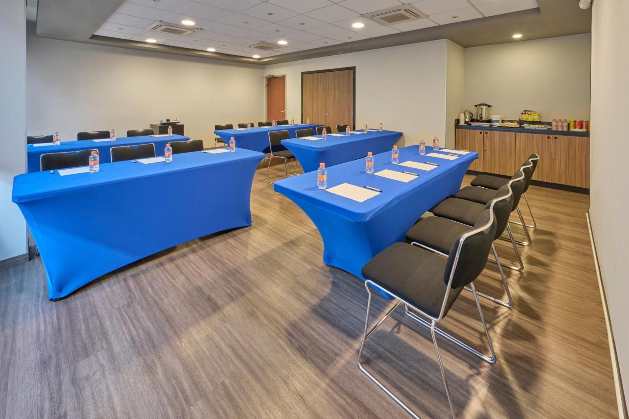 City Express By Marriott Toluca Bagian luar foto