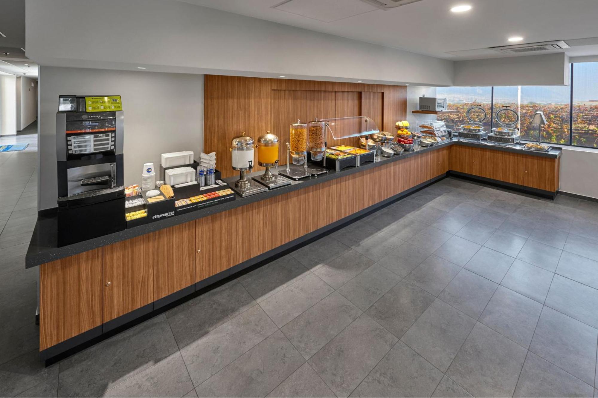 City Express By Marriott Toluca Bagian luar foto